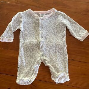 3-6 month Baby Gear pink & white snap footed pajamas w/cheetah print
